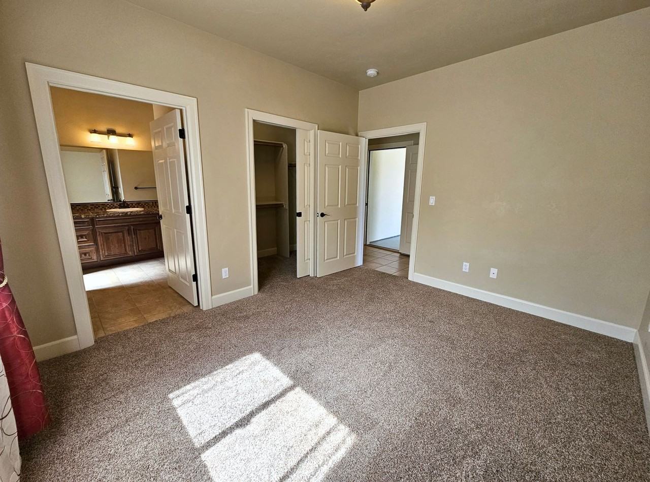 2817 Tuscanna Dr - Photo 3 of 50