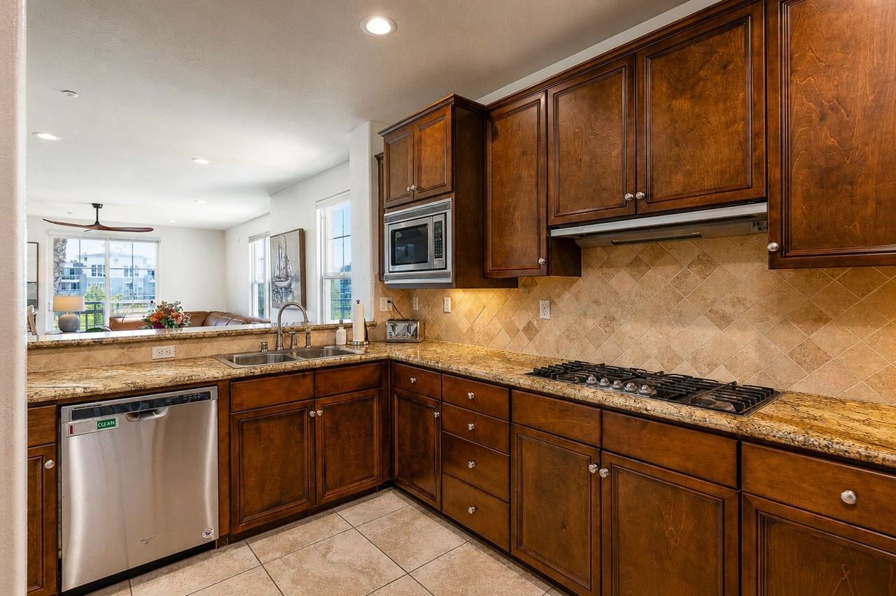1538 Seabridge Ln - Photo 7 of 50
