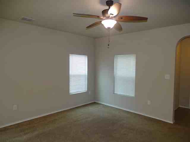 5826 Grandwood Dr - Photo 4 of 26