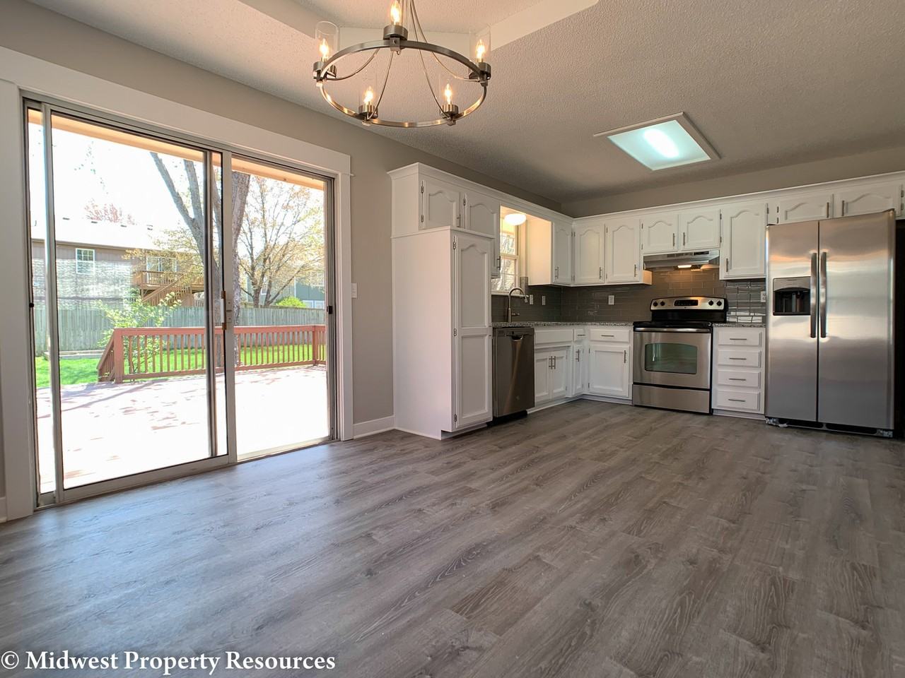 617 Se Battery Dr - Photo 3 of 32