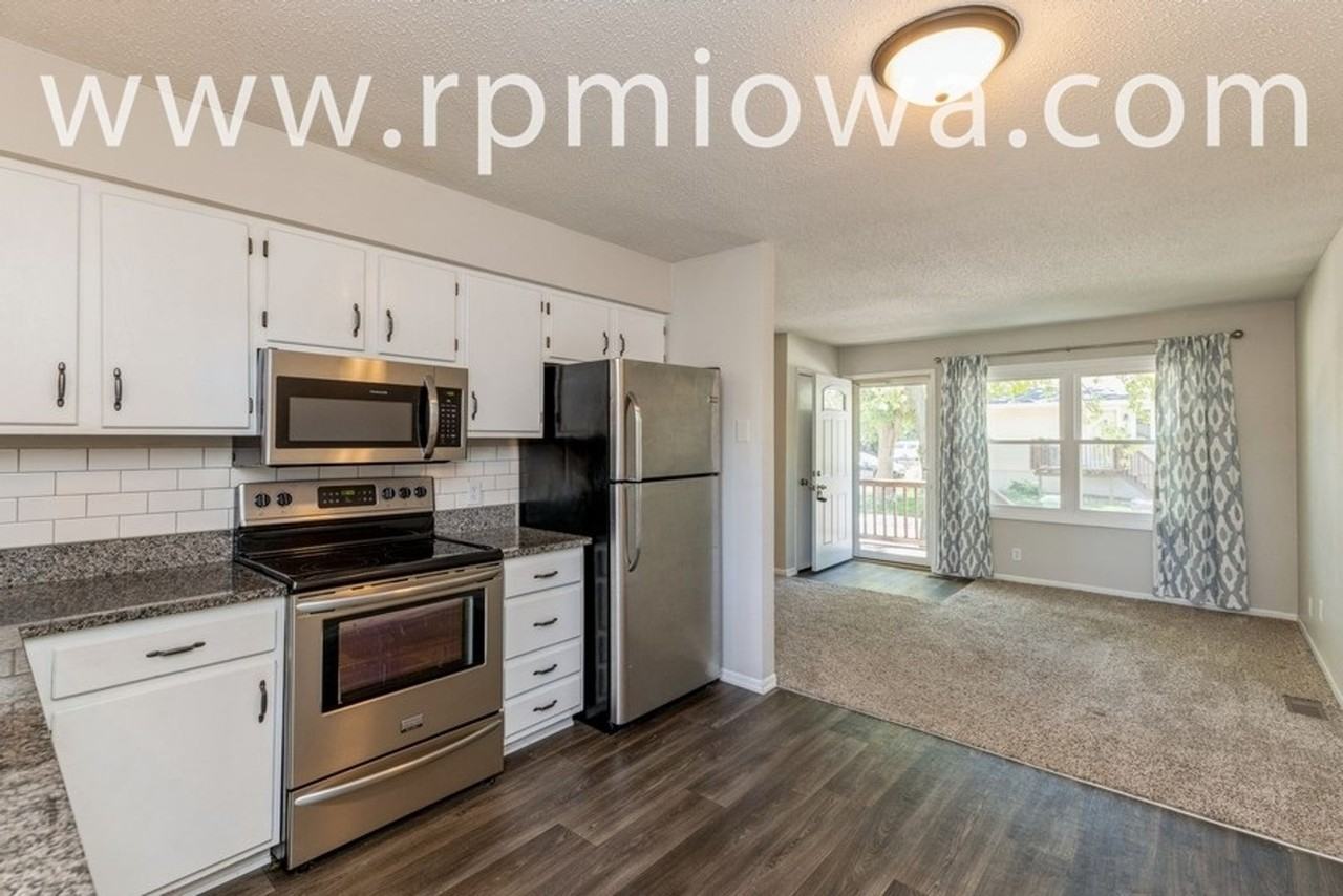 2537 Nw 17th St - Photo 2 of 17