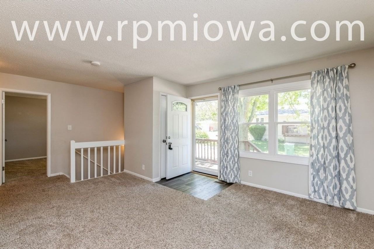 2537 Nw 17th St - Photo 3 of 17
