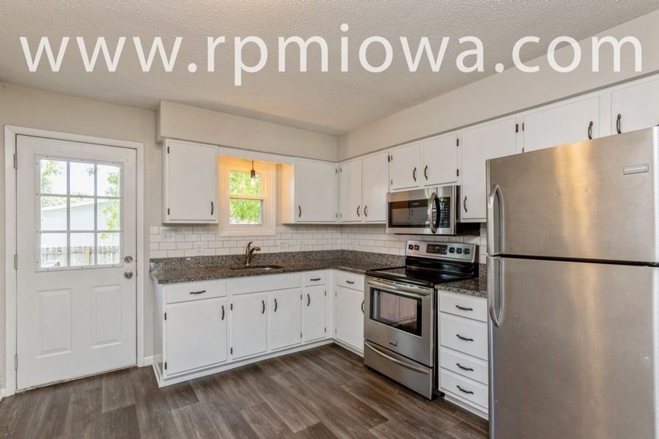 2537 Nw 17th St - Photo 5 of 17