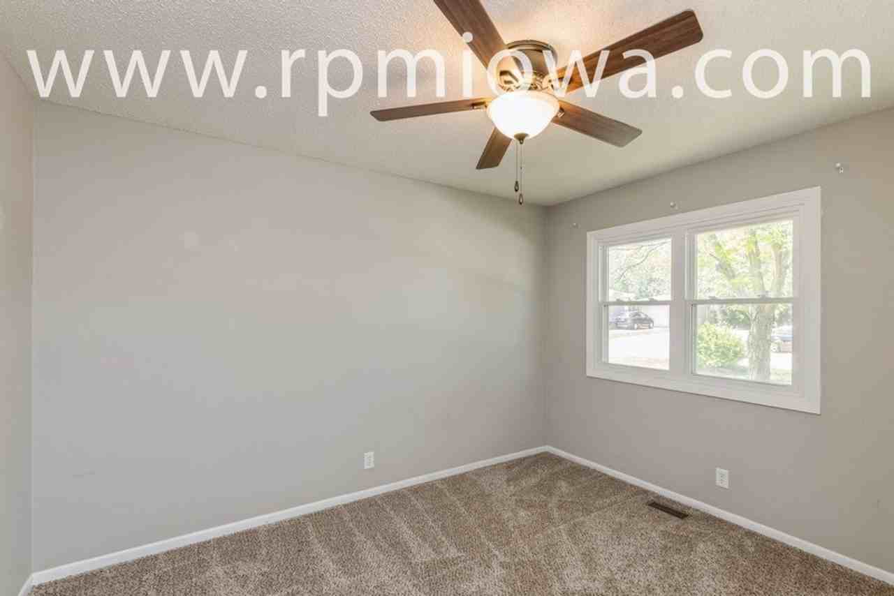 2537 Nw 17th St - Photo 7 of 17