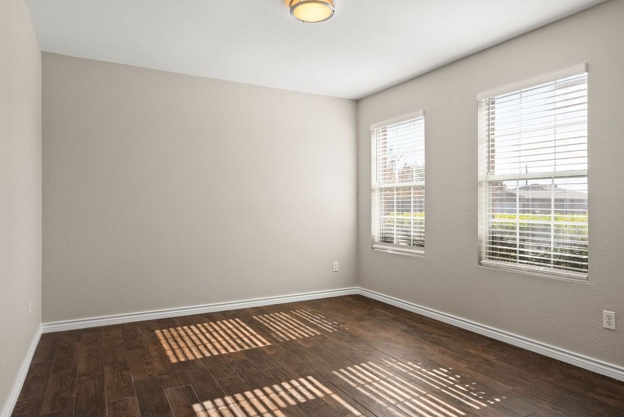 2409 Riley Dr - Photo 2 of 15