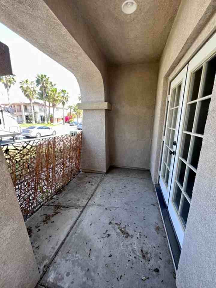 37961 Veranda Way - Photo 5 of 44