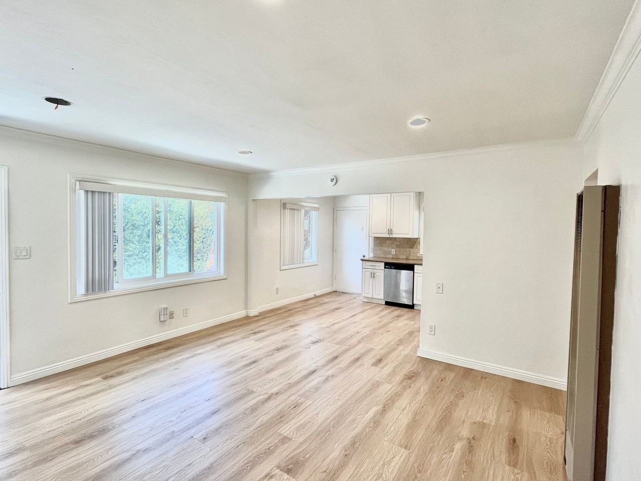 4141 Wilson Ave - Photo 4 of 17