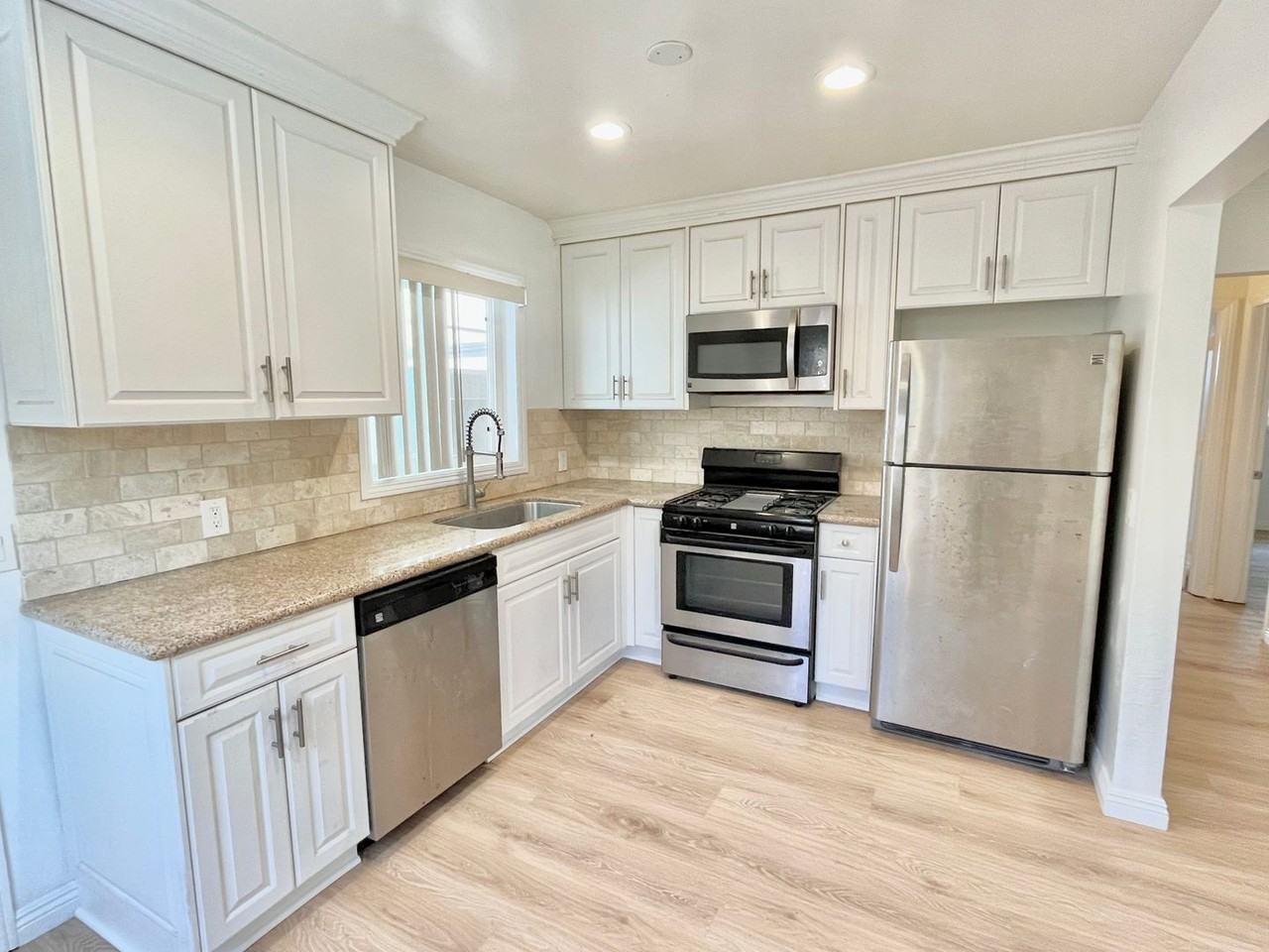 4141 Wilson Ave - Photo 5 of 17