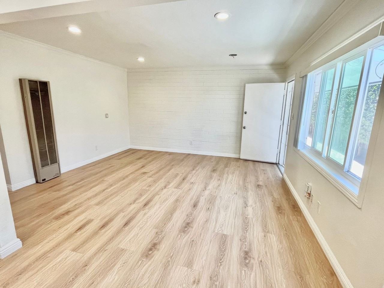 4141 Wilson Ave - Photo 7 of 17