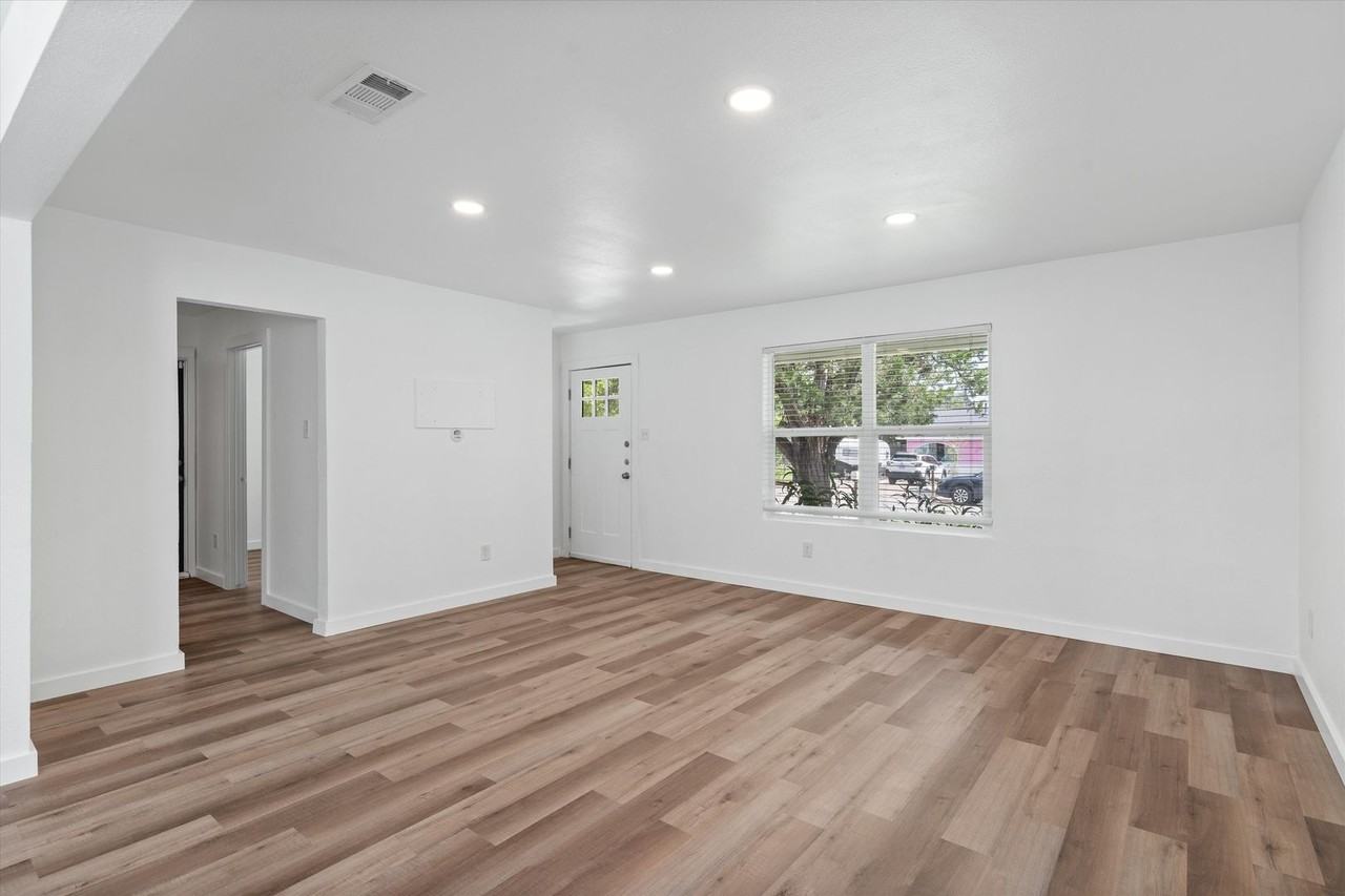 3307 Oak Aly - Photo 4 of 27