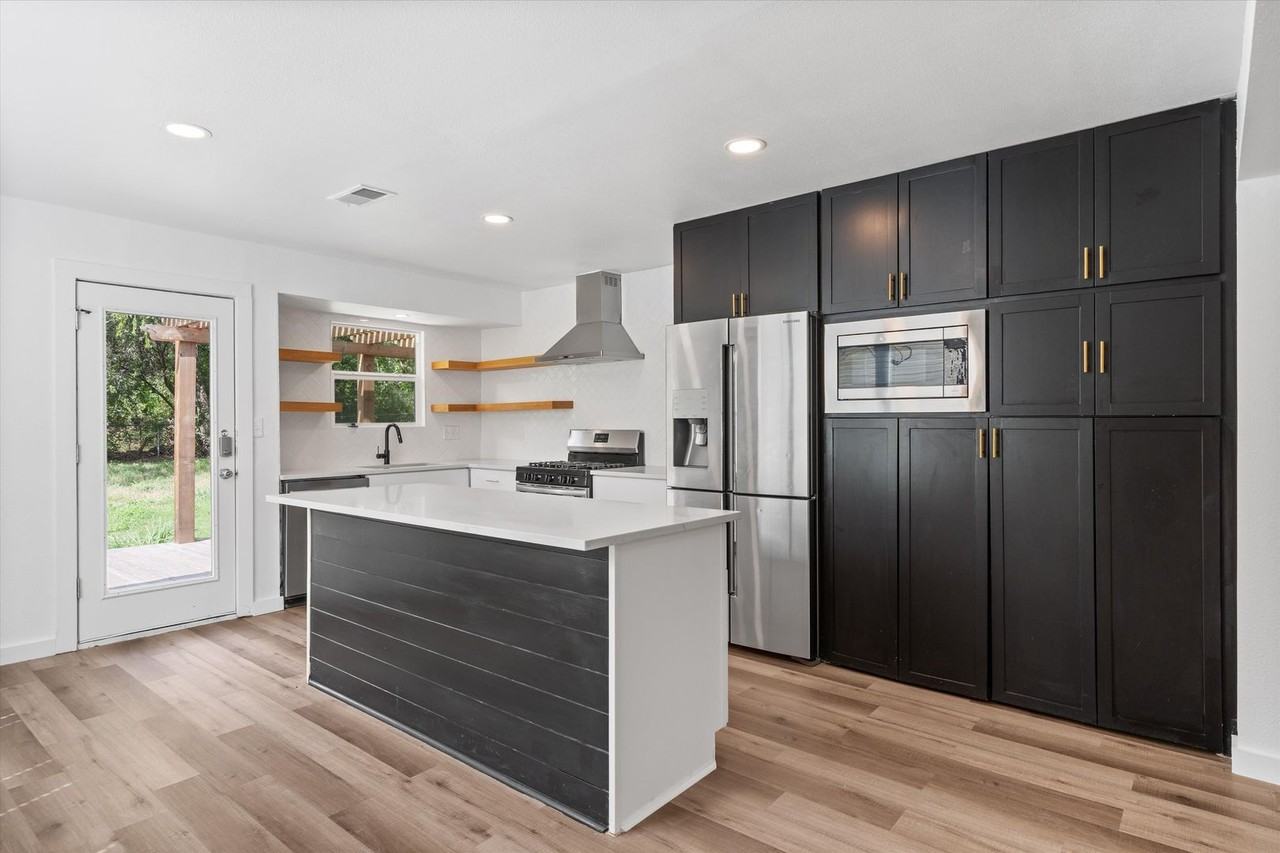 3307 Oak Aly - Photo 7 of 27