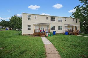 featured image of 740 W 1st St
