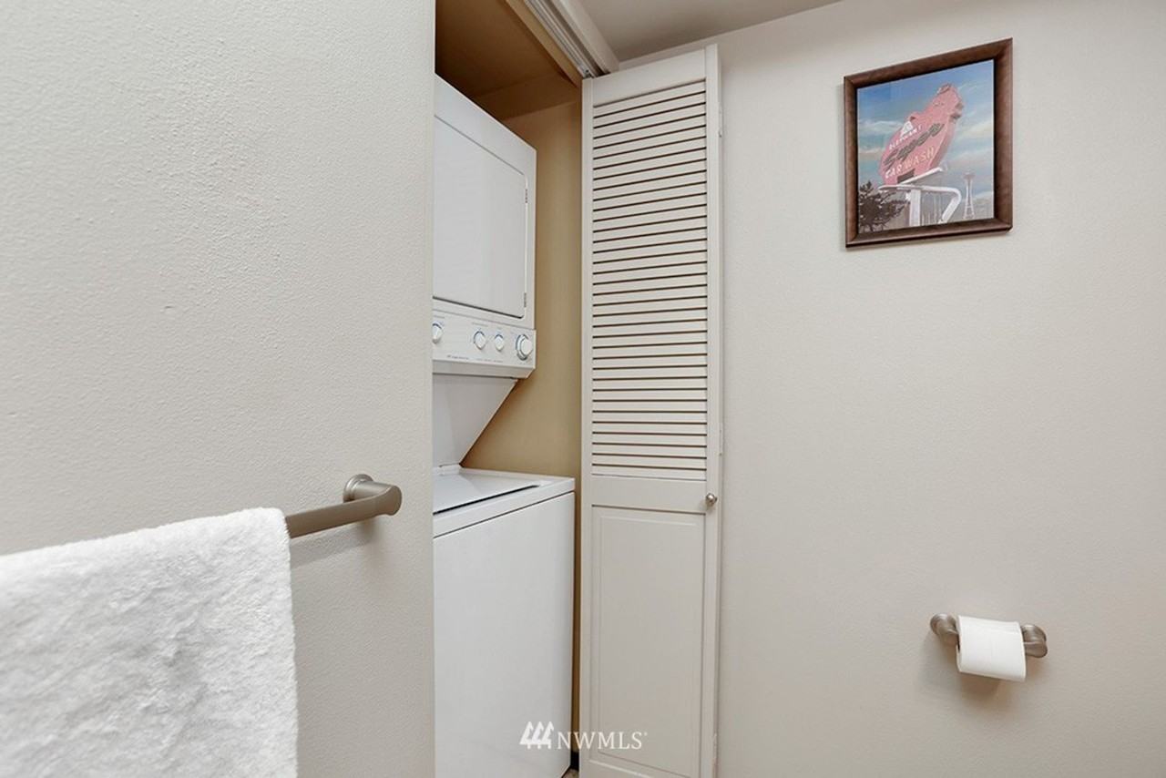 4020 Aurora Ave N #303 - Photo 5 of 19