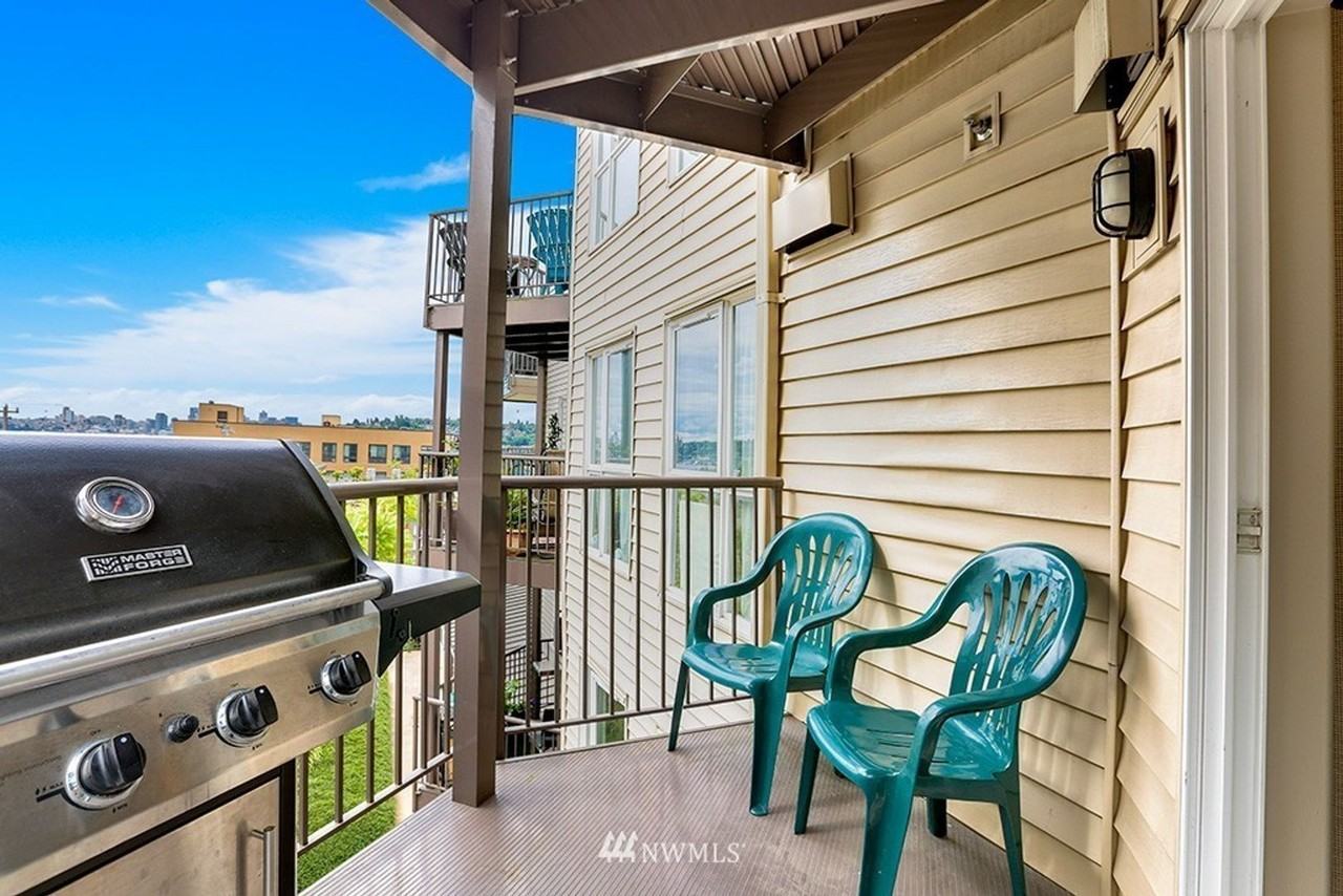 4020 Aurora Ave N #303 - Photo 6 of 19