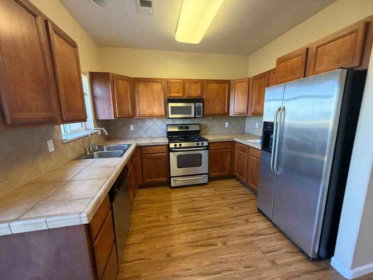 260 John Eugene Ct - Photo 5 of 18