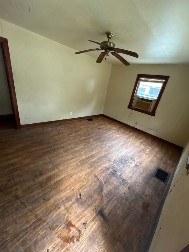 1923 N Church St - Photo 7 of 12