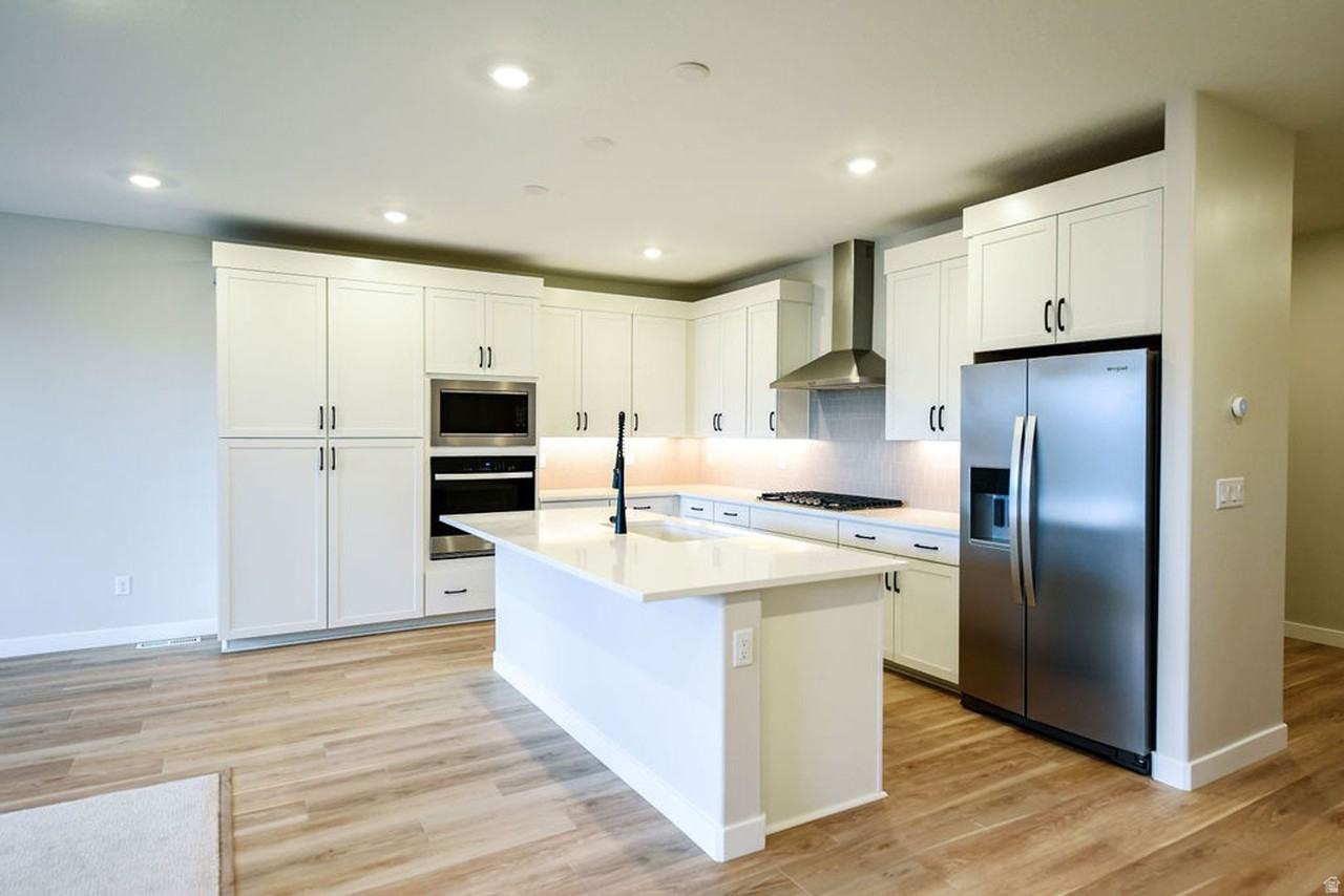 2382 2382 N Coyote Bend Way - S Foster - Single Family - Photo 4 of 42
