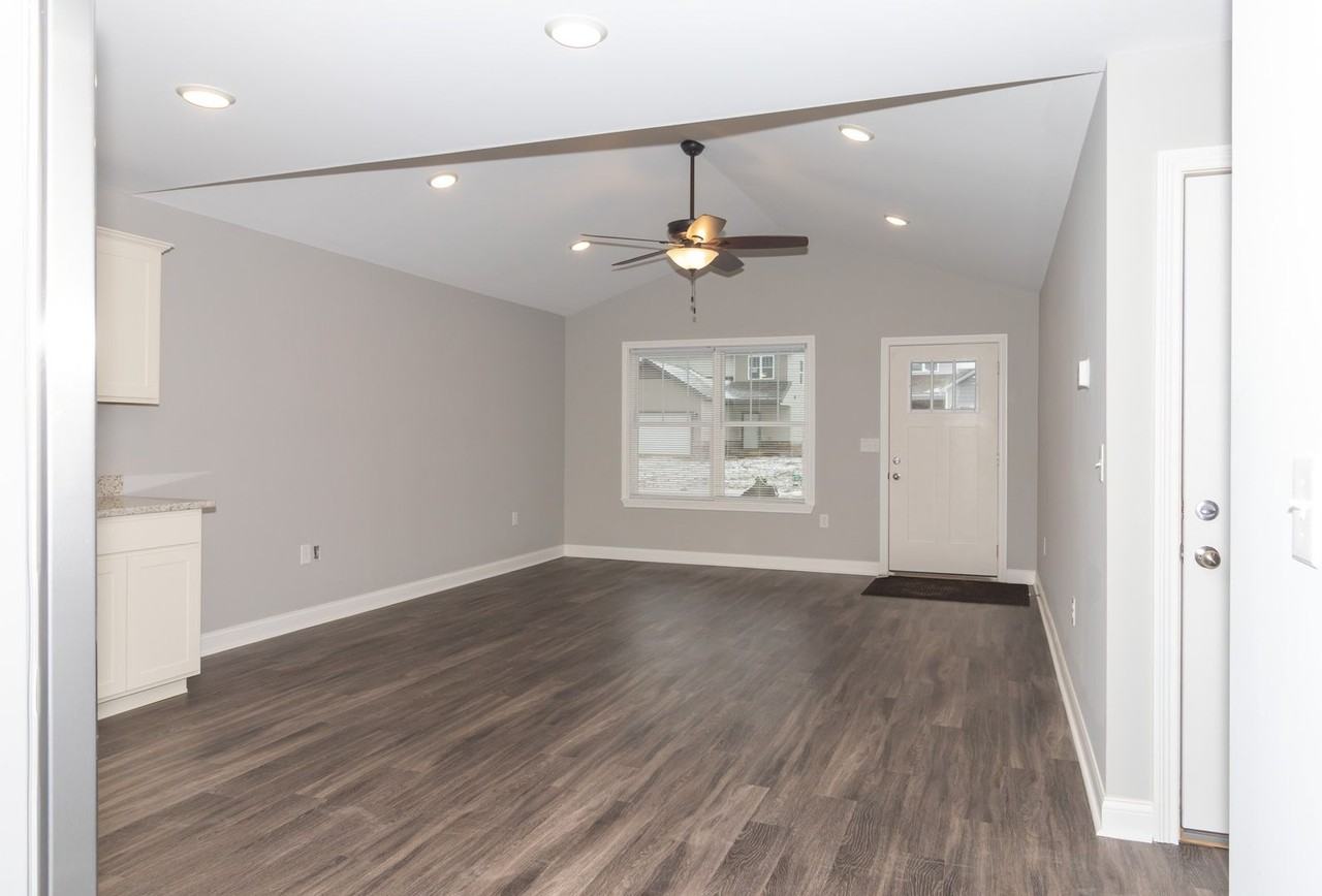 101 Bellbrook Ln - Photo 4 of 14