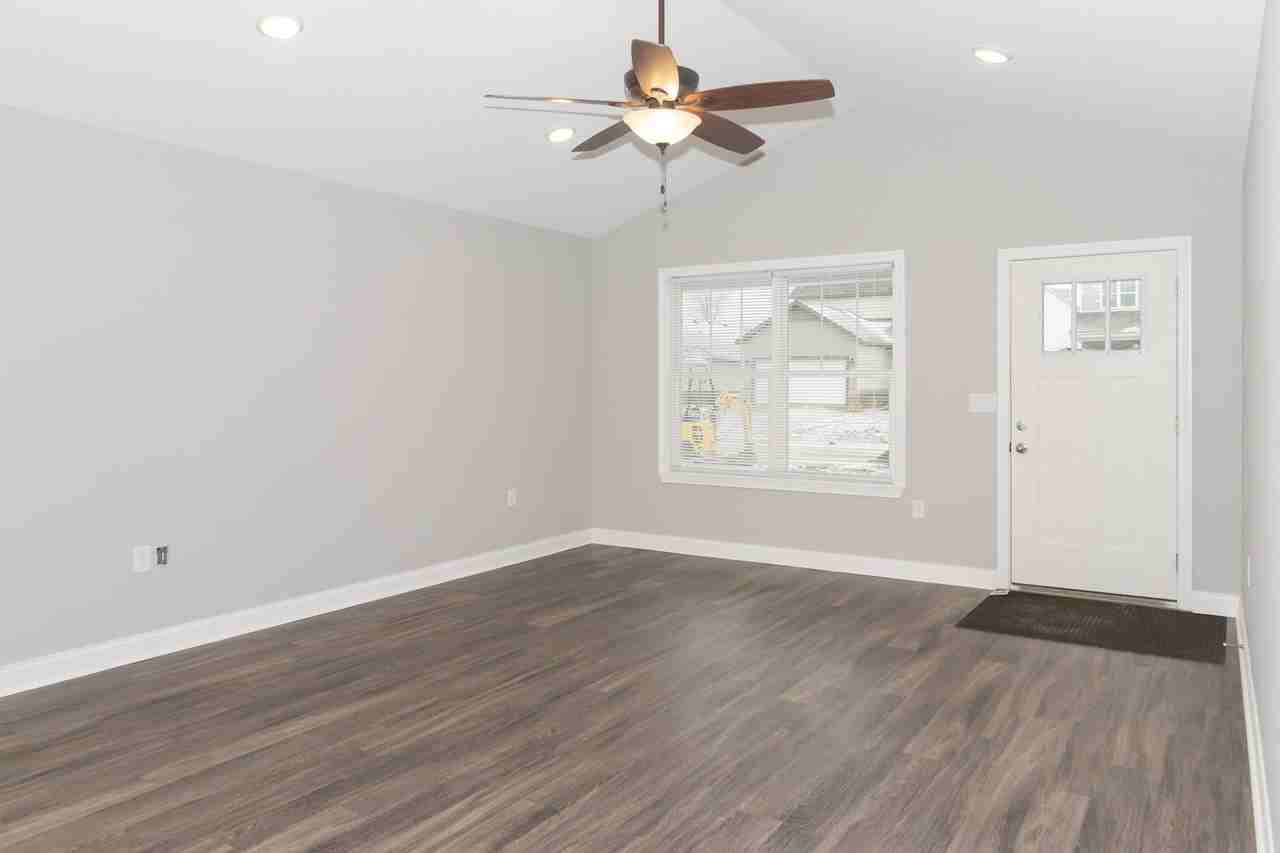 101 Bellbrook Ln - Photo 5 of 14
