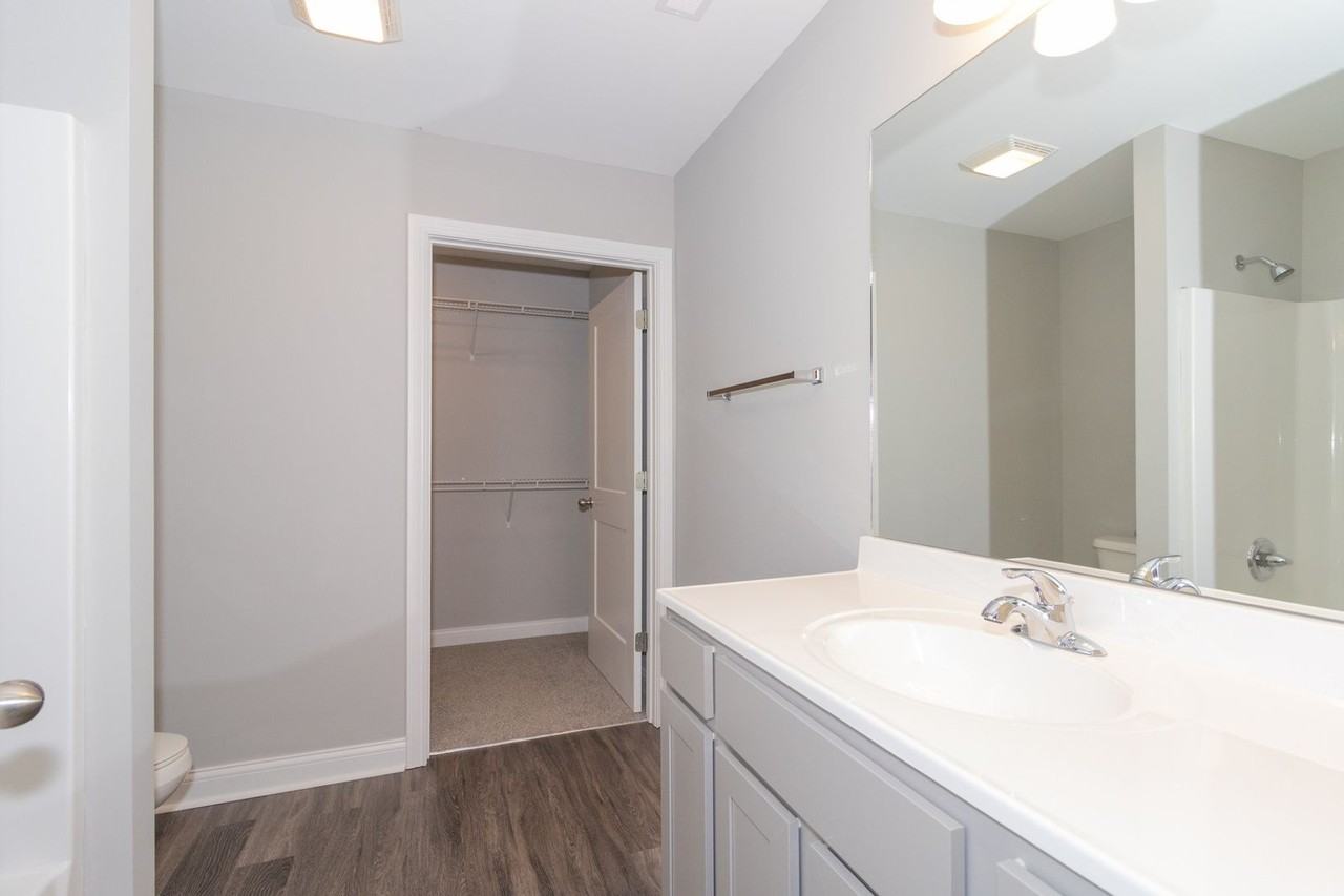 101 Bellbrook Ln - Photo 7 of 14