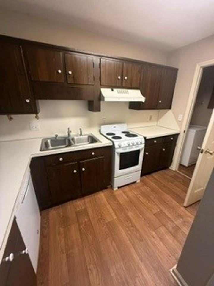 858 Mark Ave - Photo 2 of 7