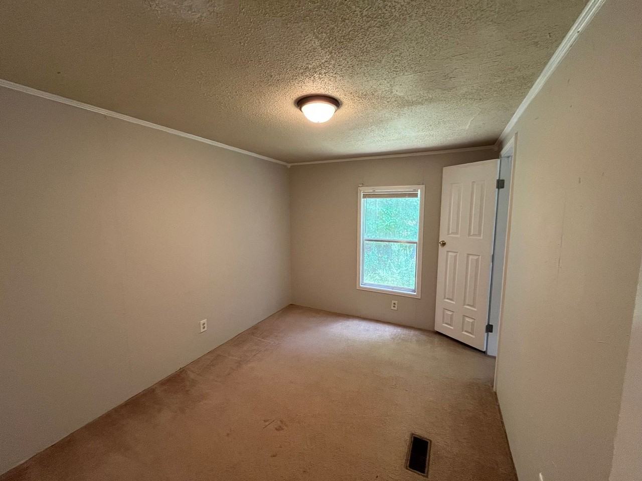 201 Benton Ln - Photo 6 of 10
