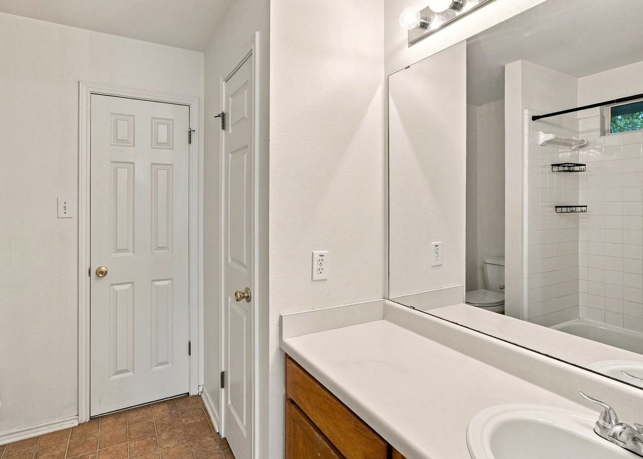 7218 Burns Way - Photo 5 of 30