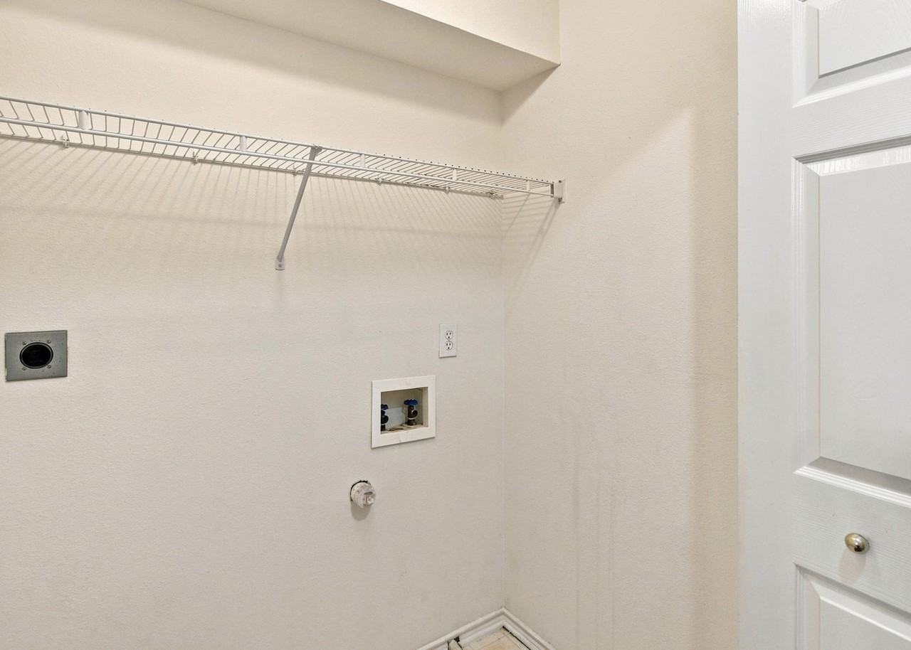 7218 Burns Way - Photo 6 of 30