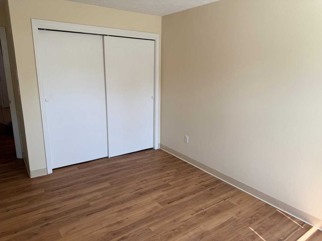 106 Granite St - Photo 7 of 12
