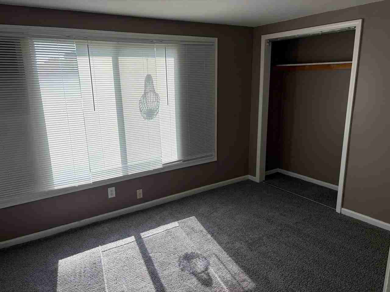10717 E Truman Rd - Photo 7 of 12