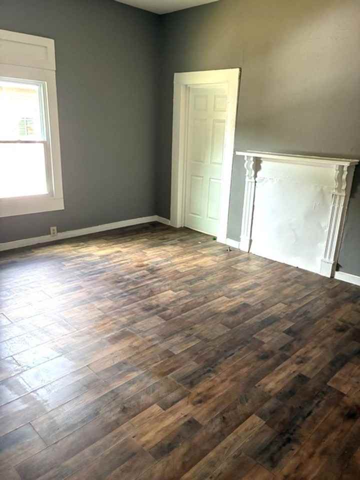 339 28th St - Photo 2 of 6