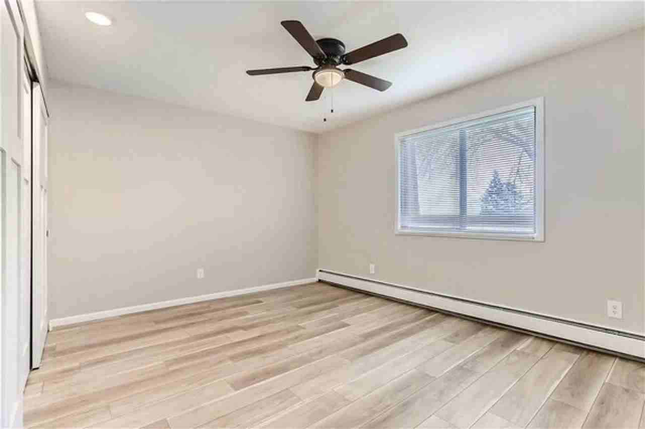 8100 36th Ave N - Photo 5 of 9