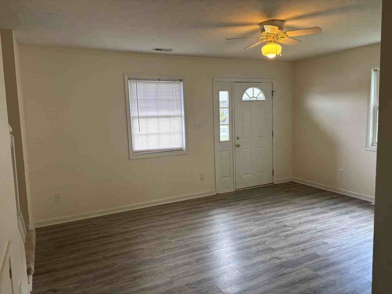 3465 S Oaklawn Cir - Photo 5 of 16