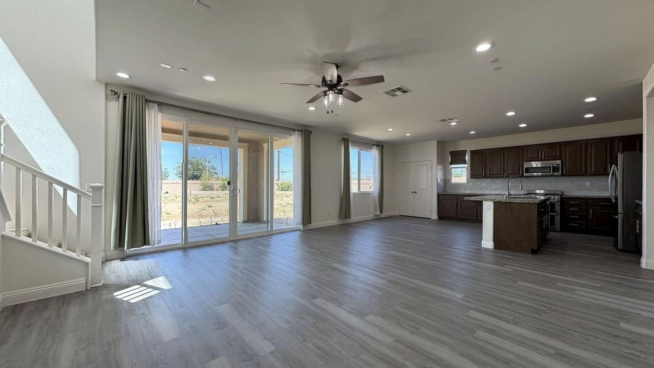 1317 Alpine Ave - Photo 5 of 34