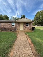 featured image of 821 Darrin Dr