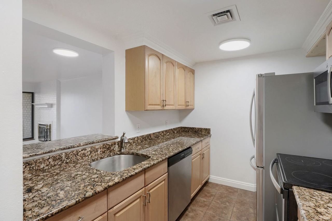 800 N Pearl St #709 - Photo 2 of 19