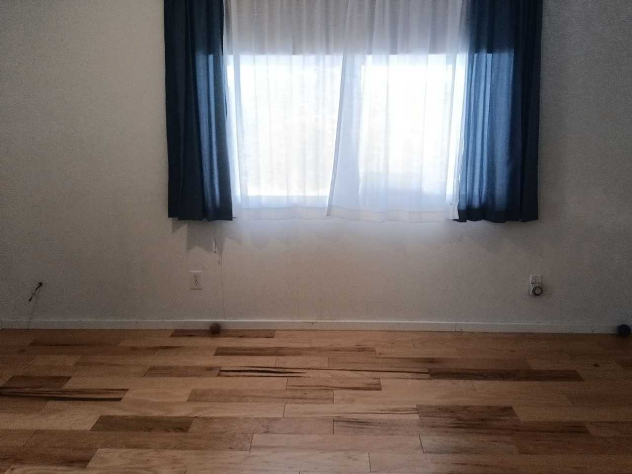 11925 Euclid Ct Ne - Photo 3 of 4