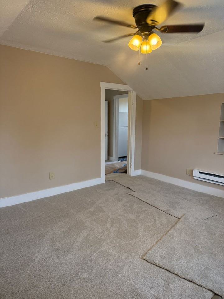 907 Walnut St - Photo 3 of 11