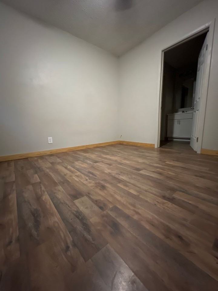 1004 County Road 3771 - Photo 5 of 9