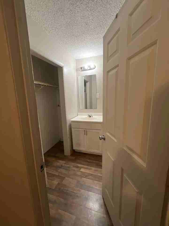 1004 County Road 3771 - Photo 7 of 9