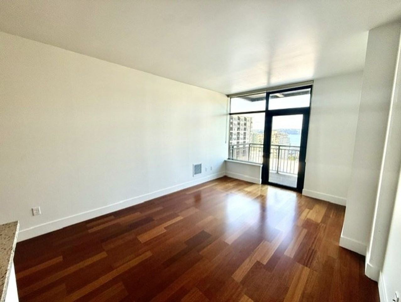 2911 2nd Ave - Photo 5 of 13