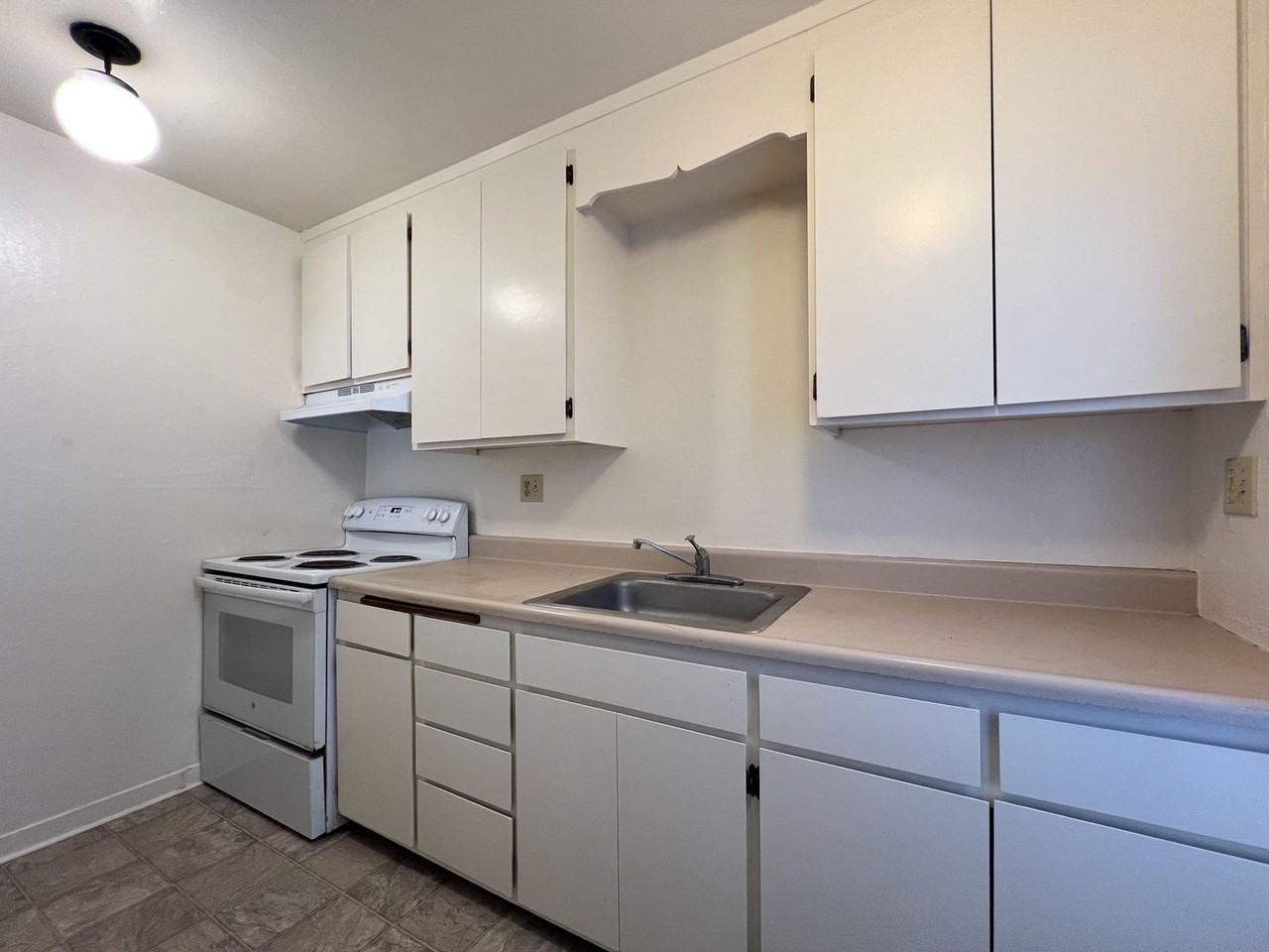 1201 Eggleston St - Photo 7 of 16