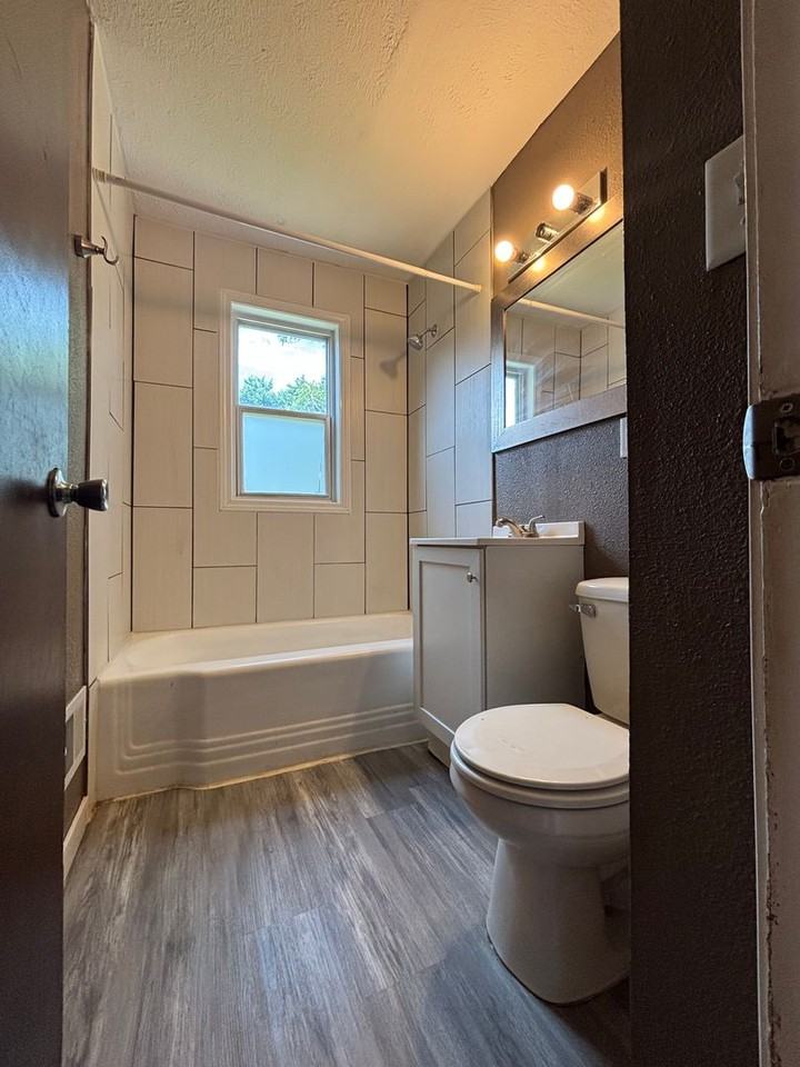 4520 Lafayette Ave - Photo 5 of 14