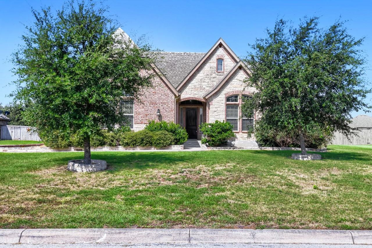 5923 Dewdrop Ln - Photo 6 of 29