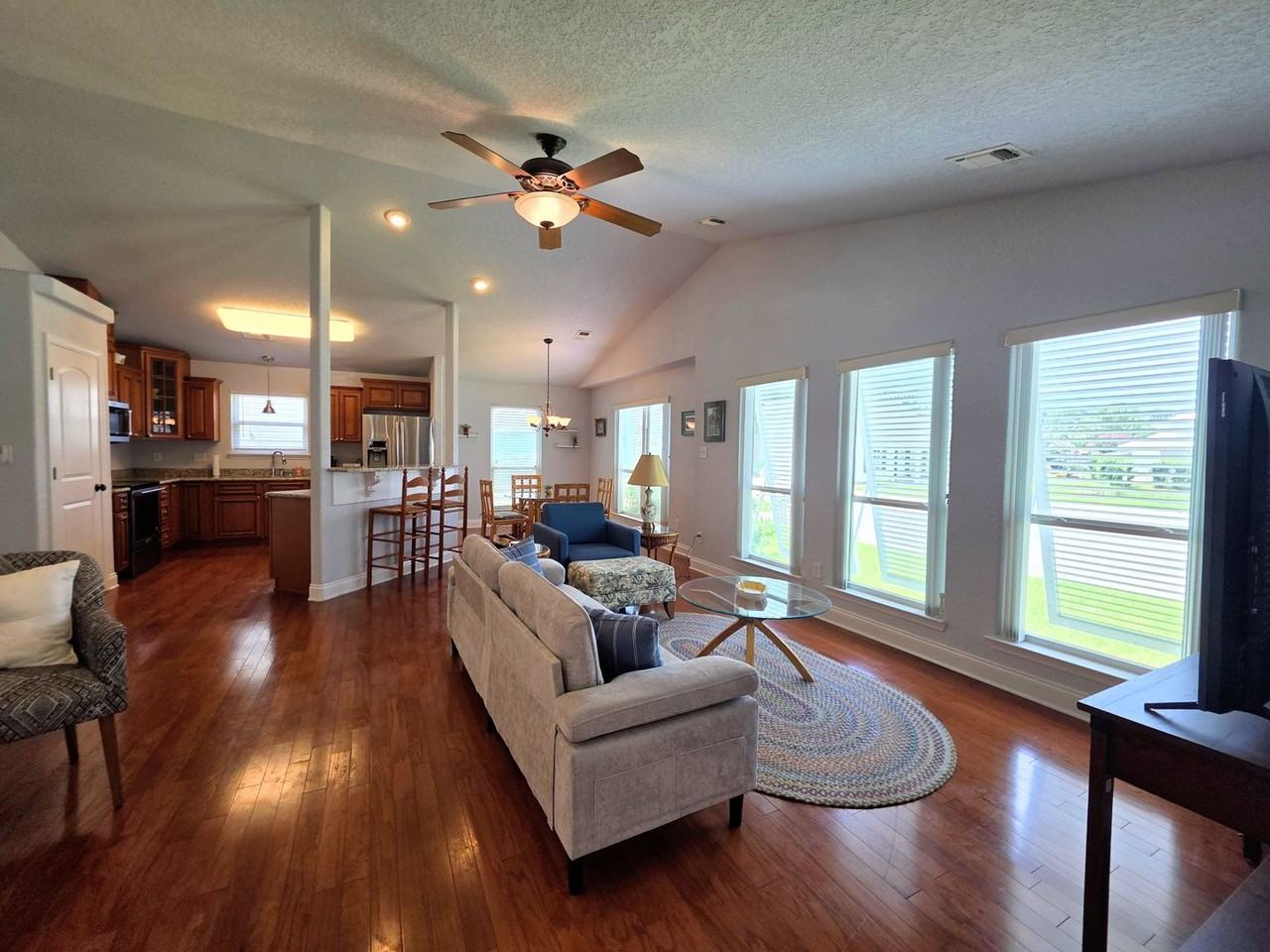 949 Osprey Ct - Photo 3 of 45