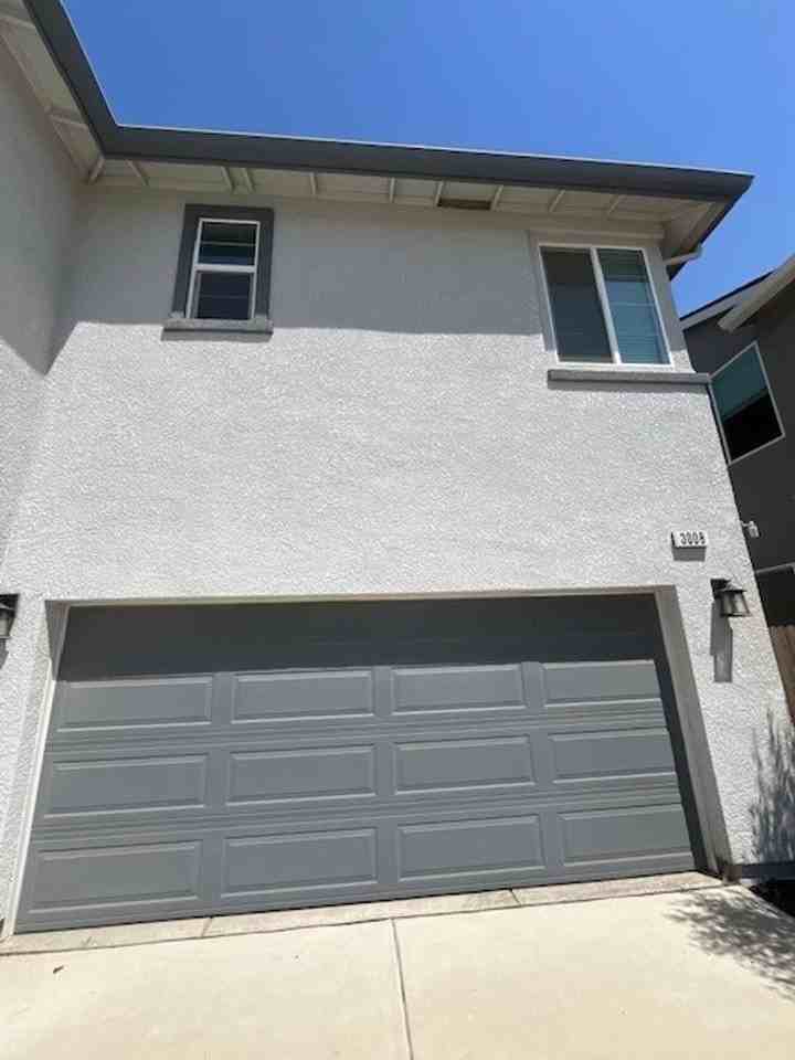 3008 N Creekside St - Photo 2 of 22