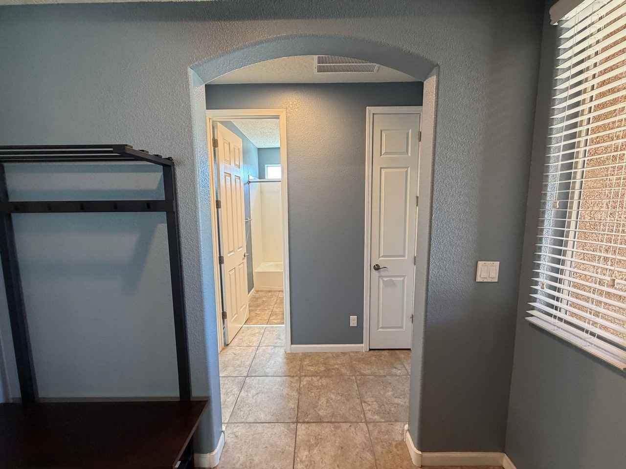 2861 Walsh Loop Se - Photo 5 of 39