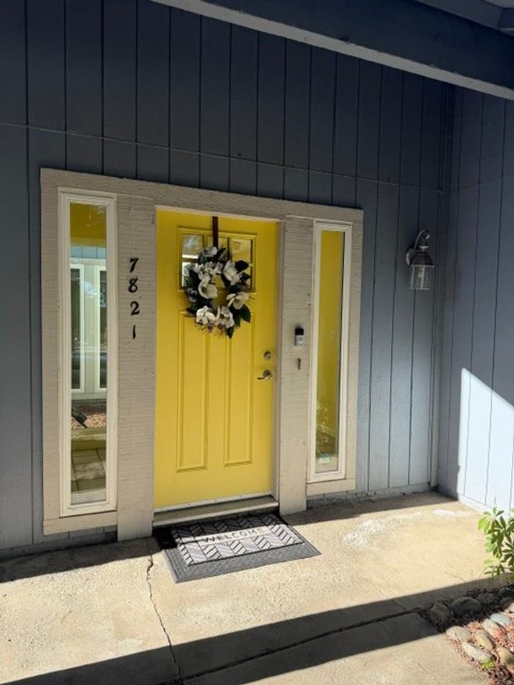 7821 Magnolia Ave - Photo 2 of 26