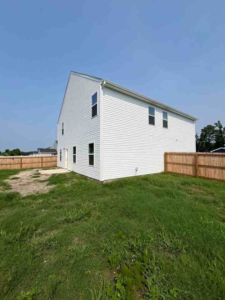 503 Sandy Hollow Dr - Photo 2 of 40