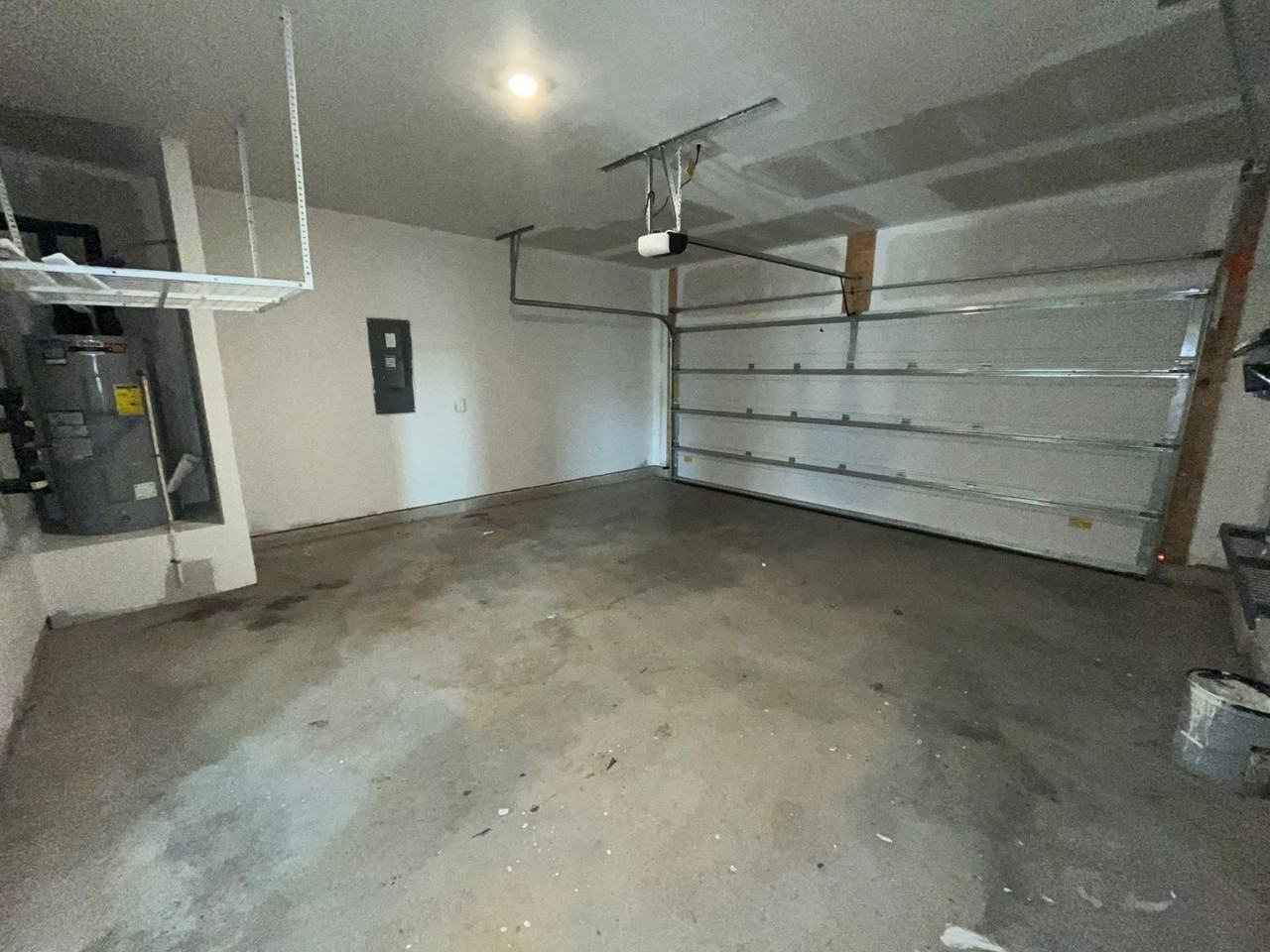 503 Sandy Hollow Dr - Photo 3 of 40